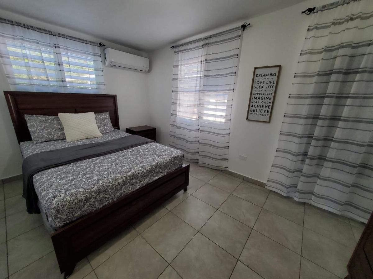 Aguadilla Sunrise Apt With Ac Wifi 8 Minute Walk From Crashboat Beach Ngoại thất bức ảnh